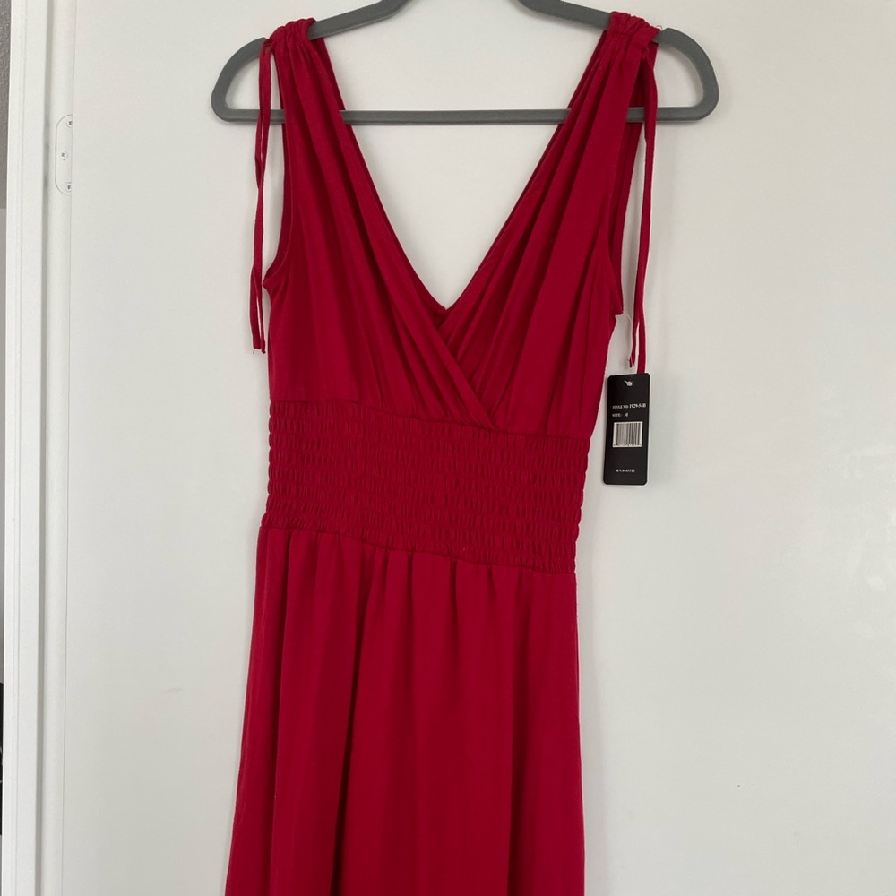 Just love floor length red dress *BRAND NEW*
